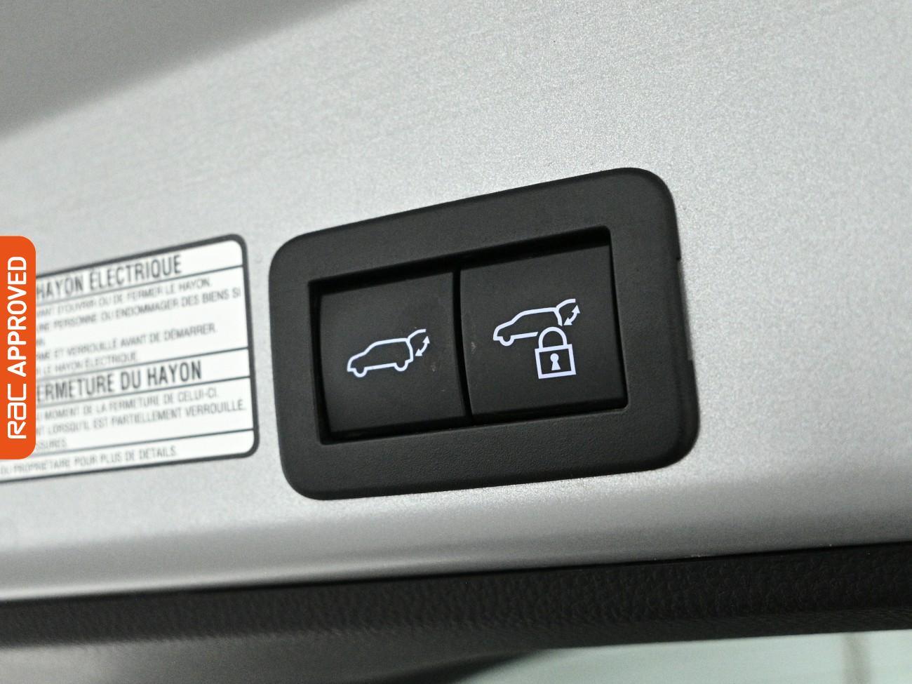 Toyota Yaris Cross view 31
