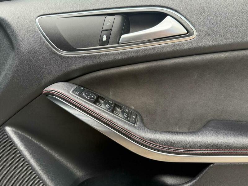2016 Mercedes-Benz A Class image 17