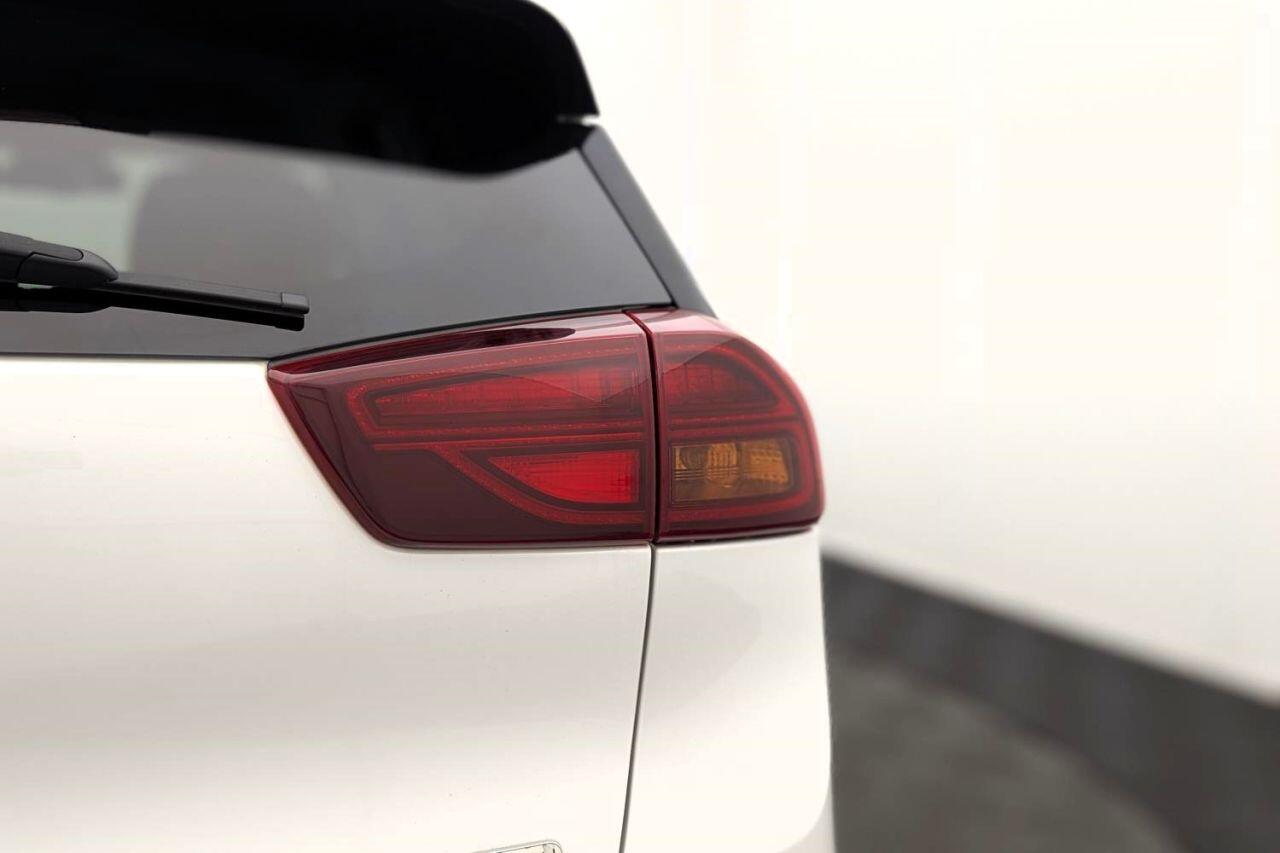 Kia Niro view 44