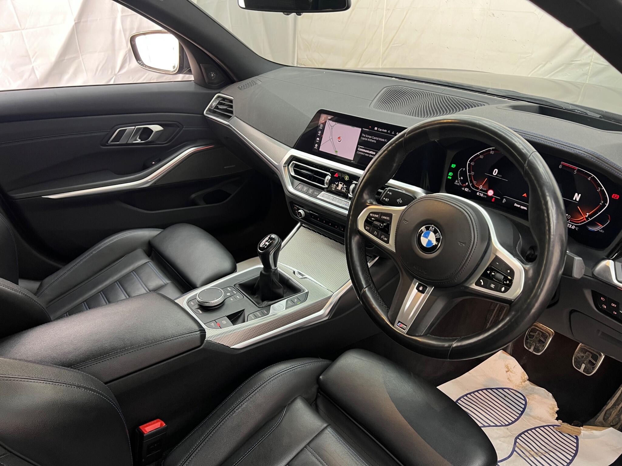 BMW 3 Series view 12