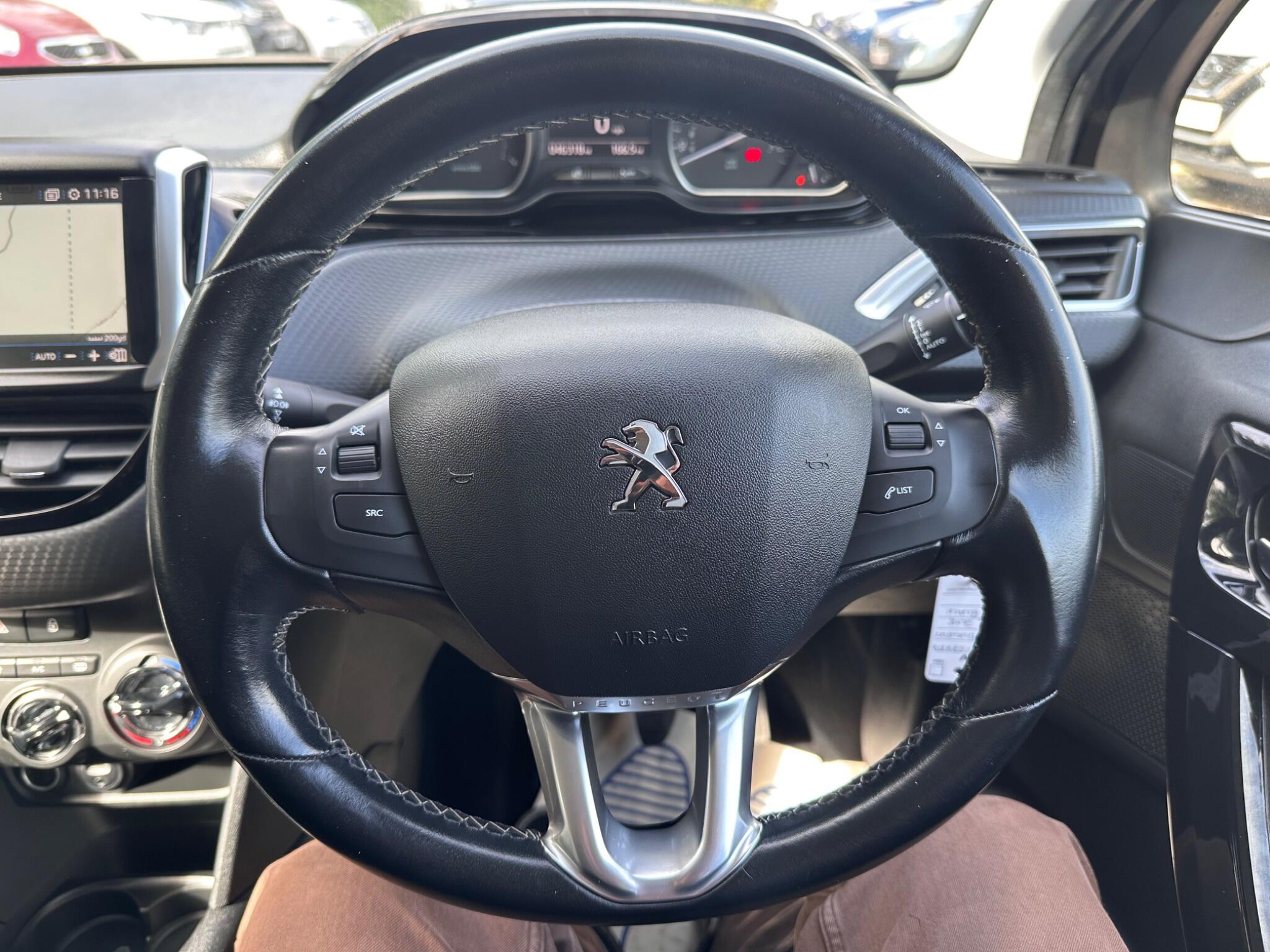 Peugeot 208 view 27