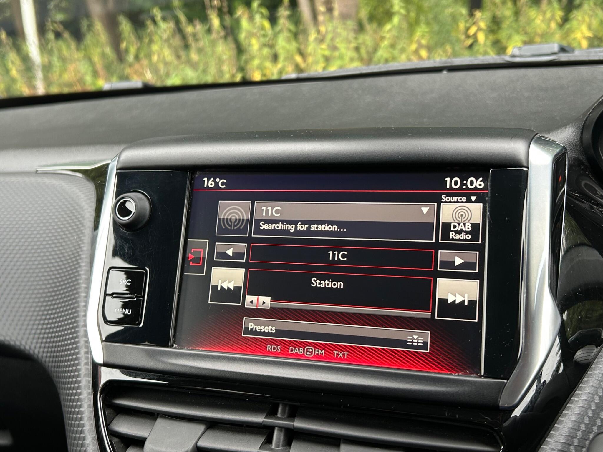 Peugeot 208 view 35