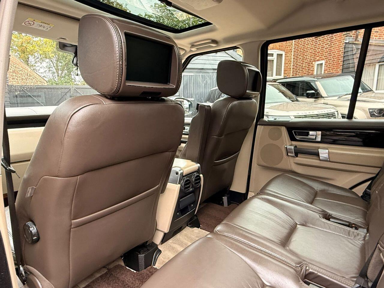 Land Rover Discovery 4 view 14