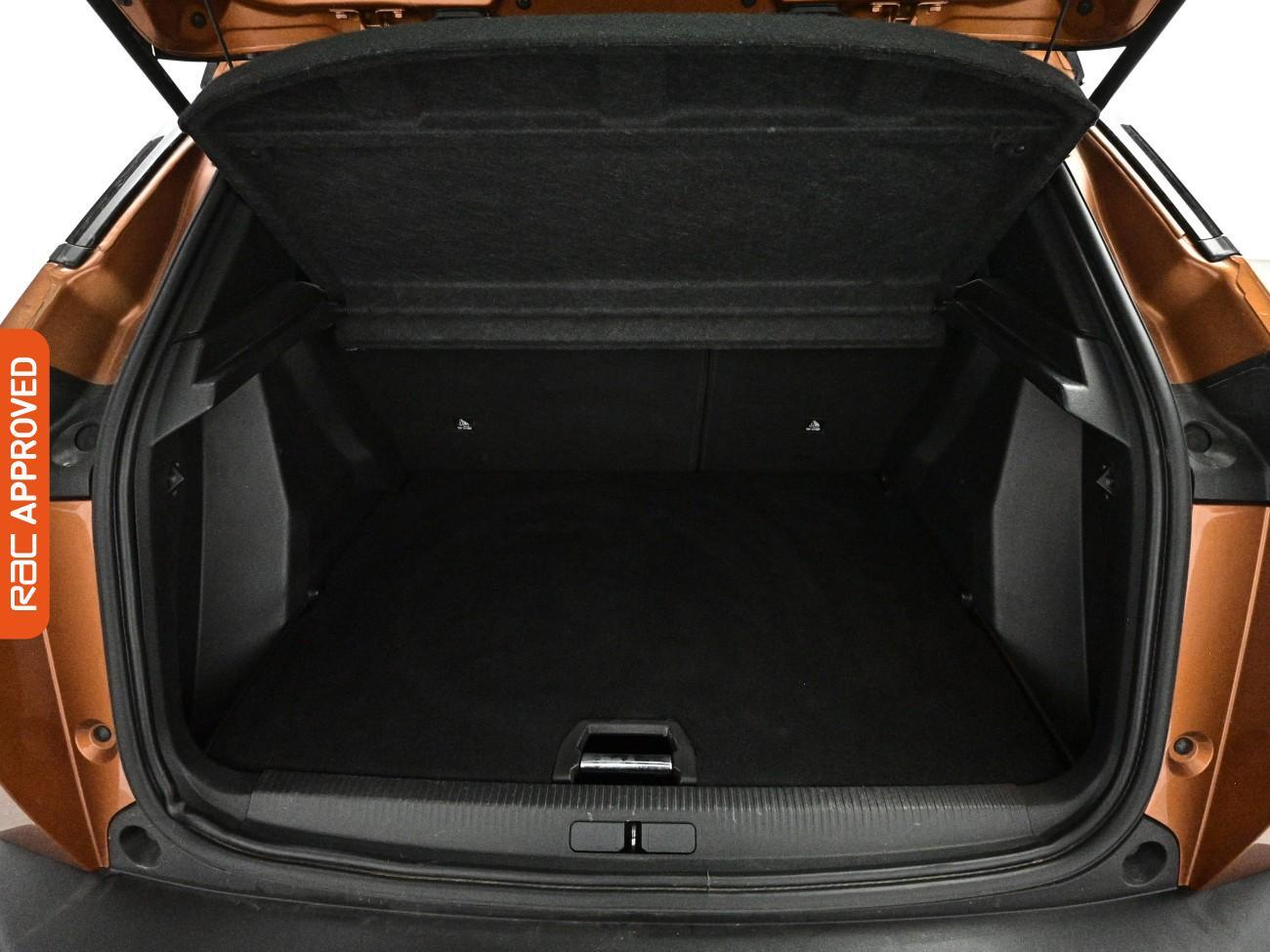 Peugeot e-2008 view 29