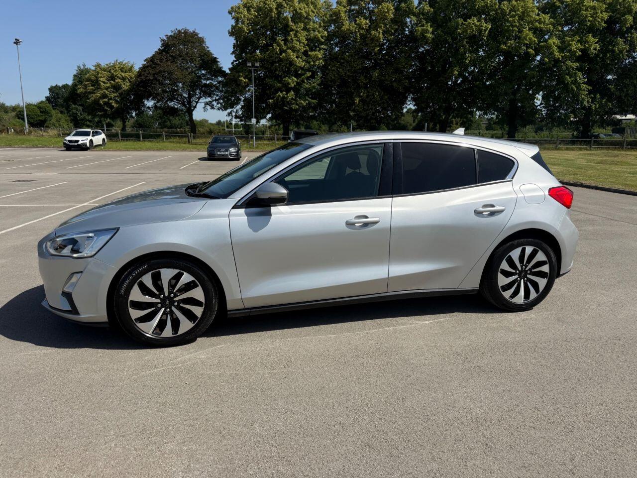 Ford Focus view 48