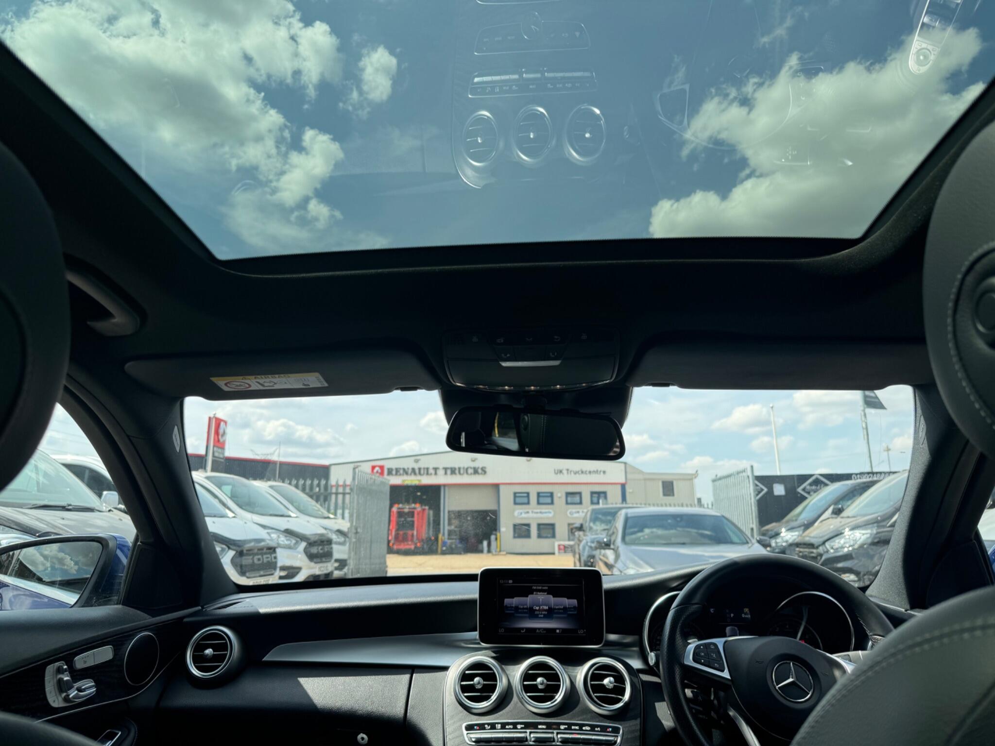 Mercedes-Benz C Class view 13