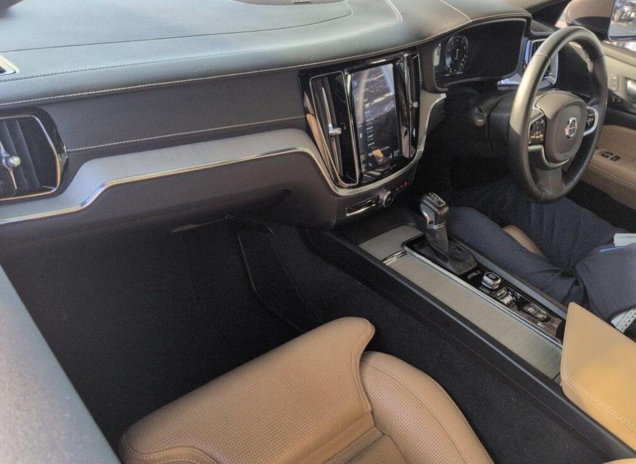 Volvo V60 view 5