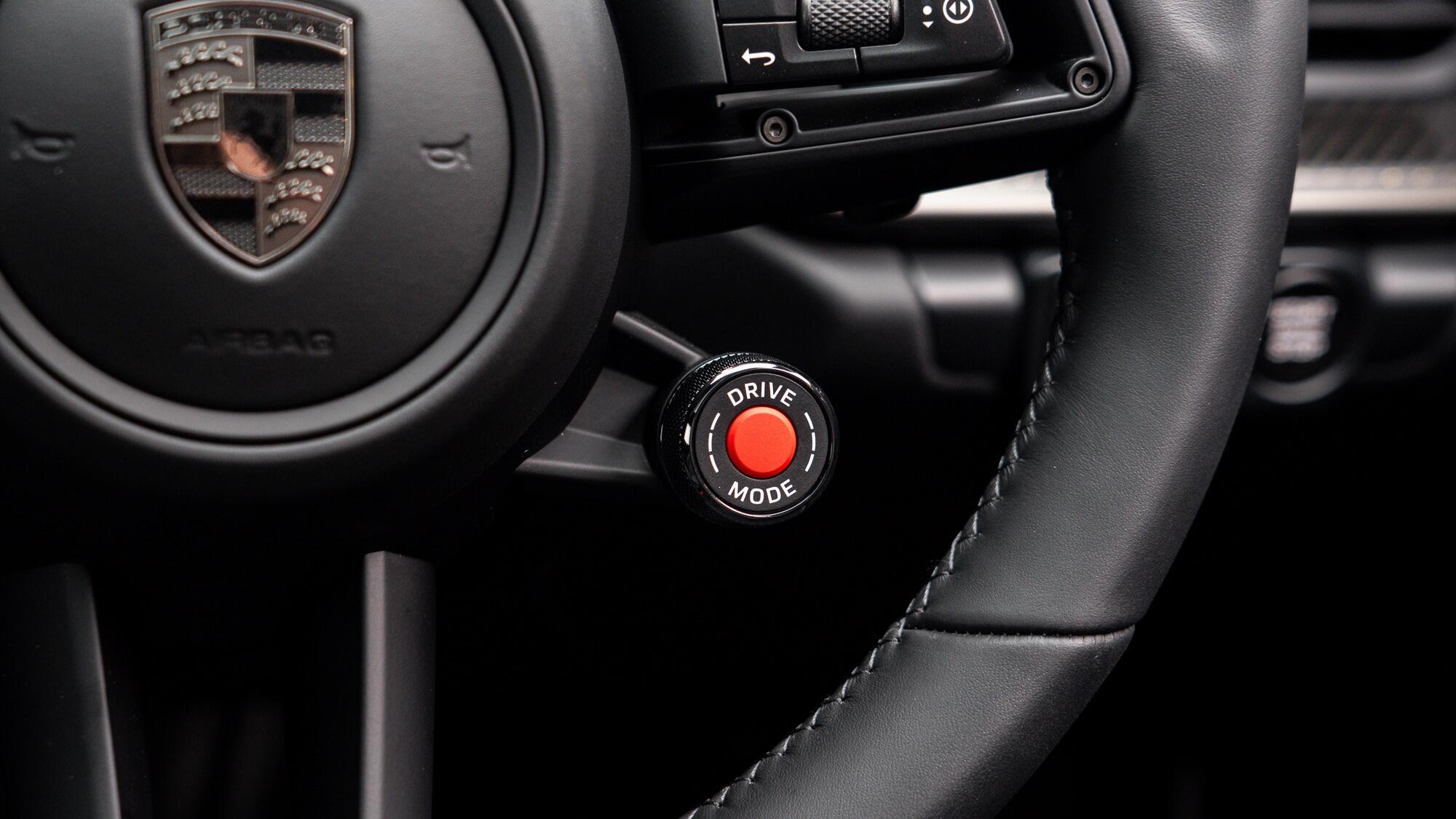 Porsche 911 view 44
