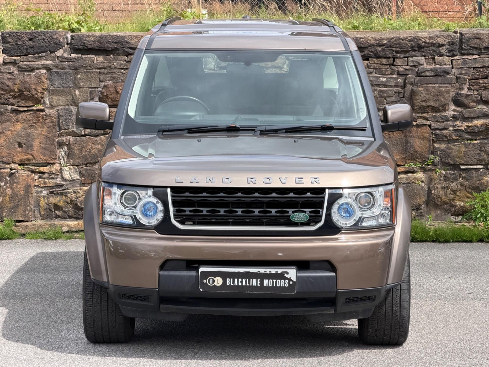 Land Rover Discovery view 2