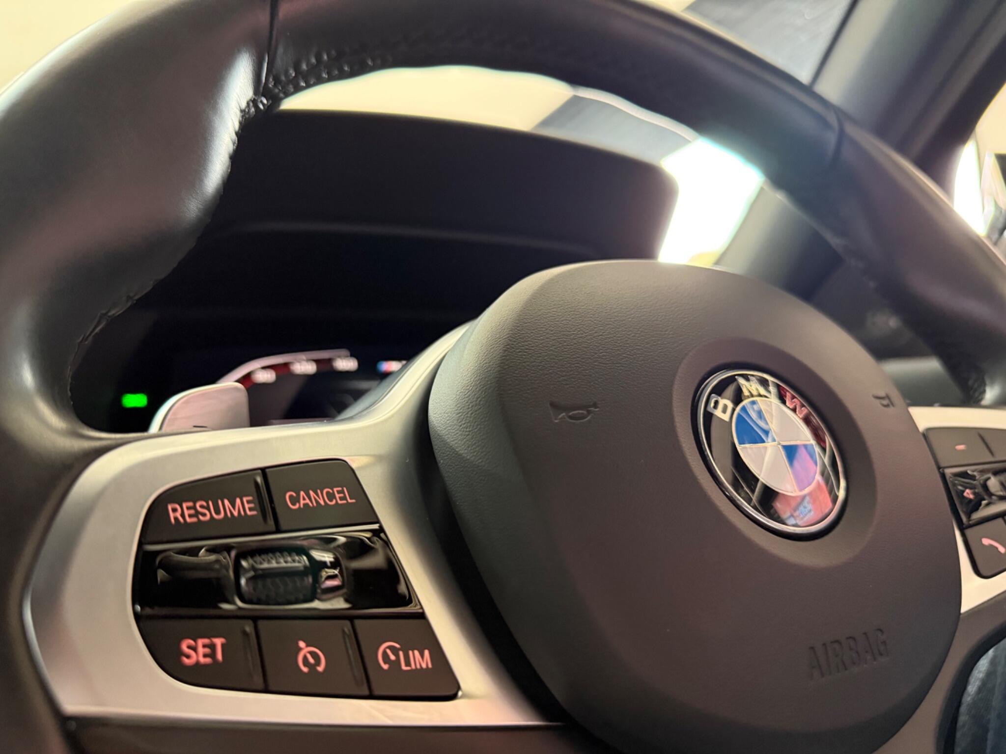 BMW 1 Series view 23