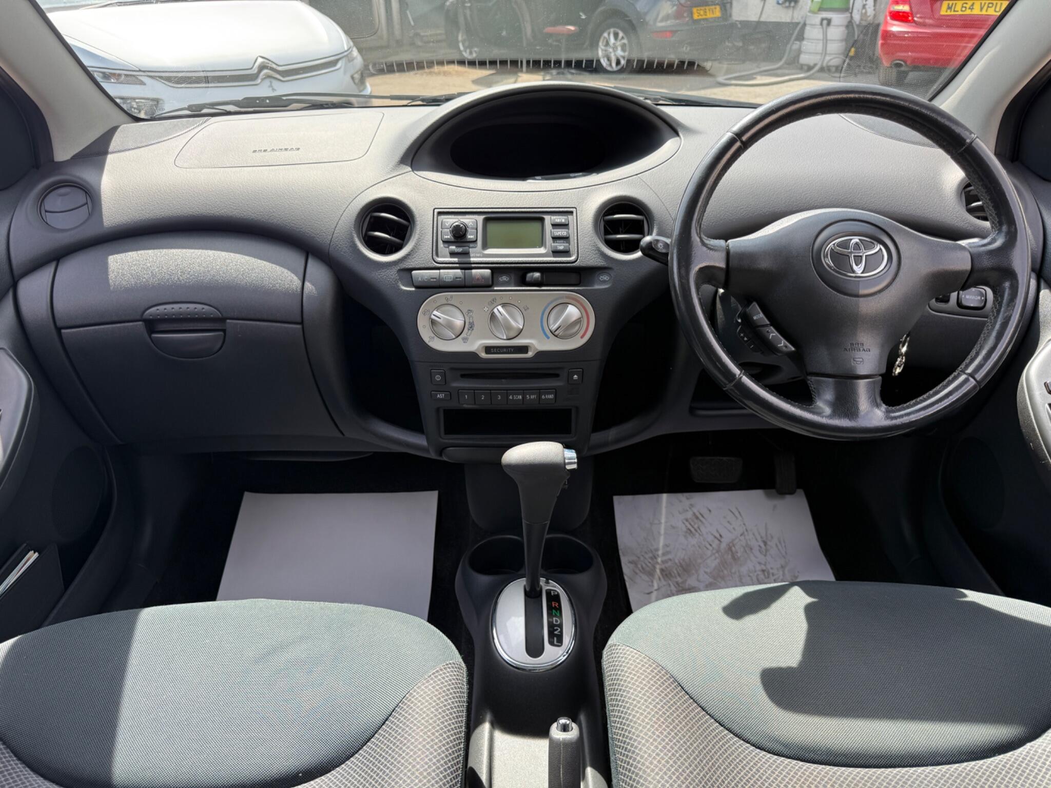 Toyota Yaris - Image 41