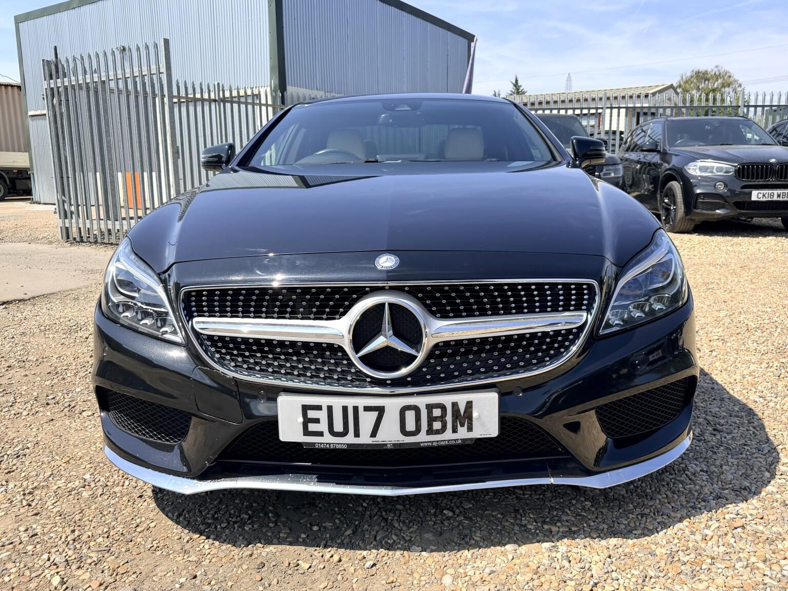 Mercedes-Benz CLS view 11