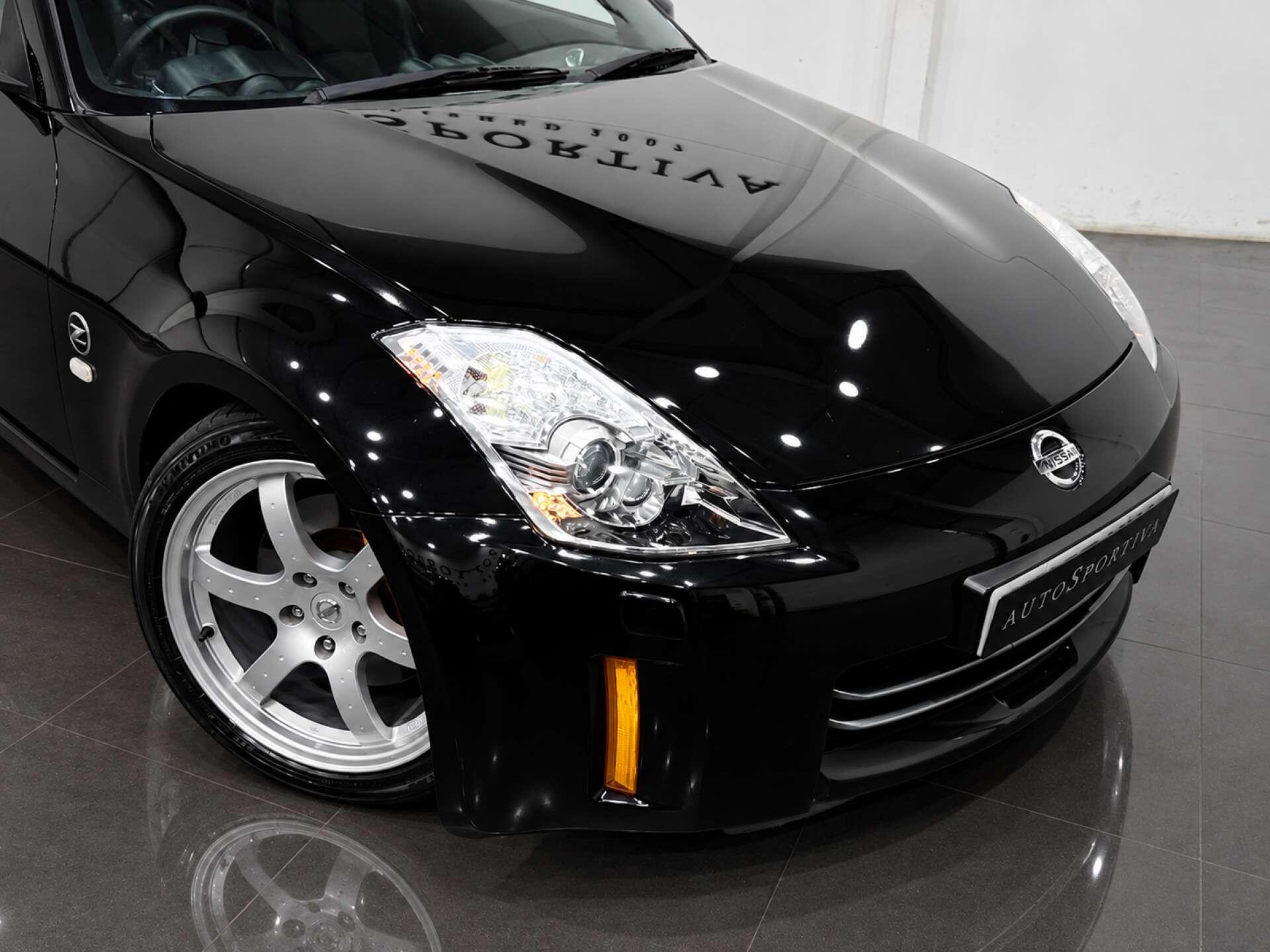Nissan 350Z view 33