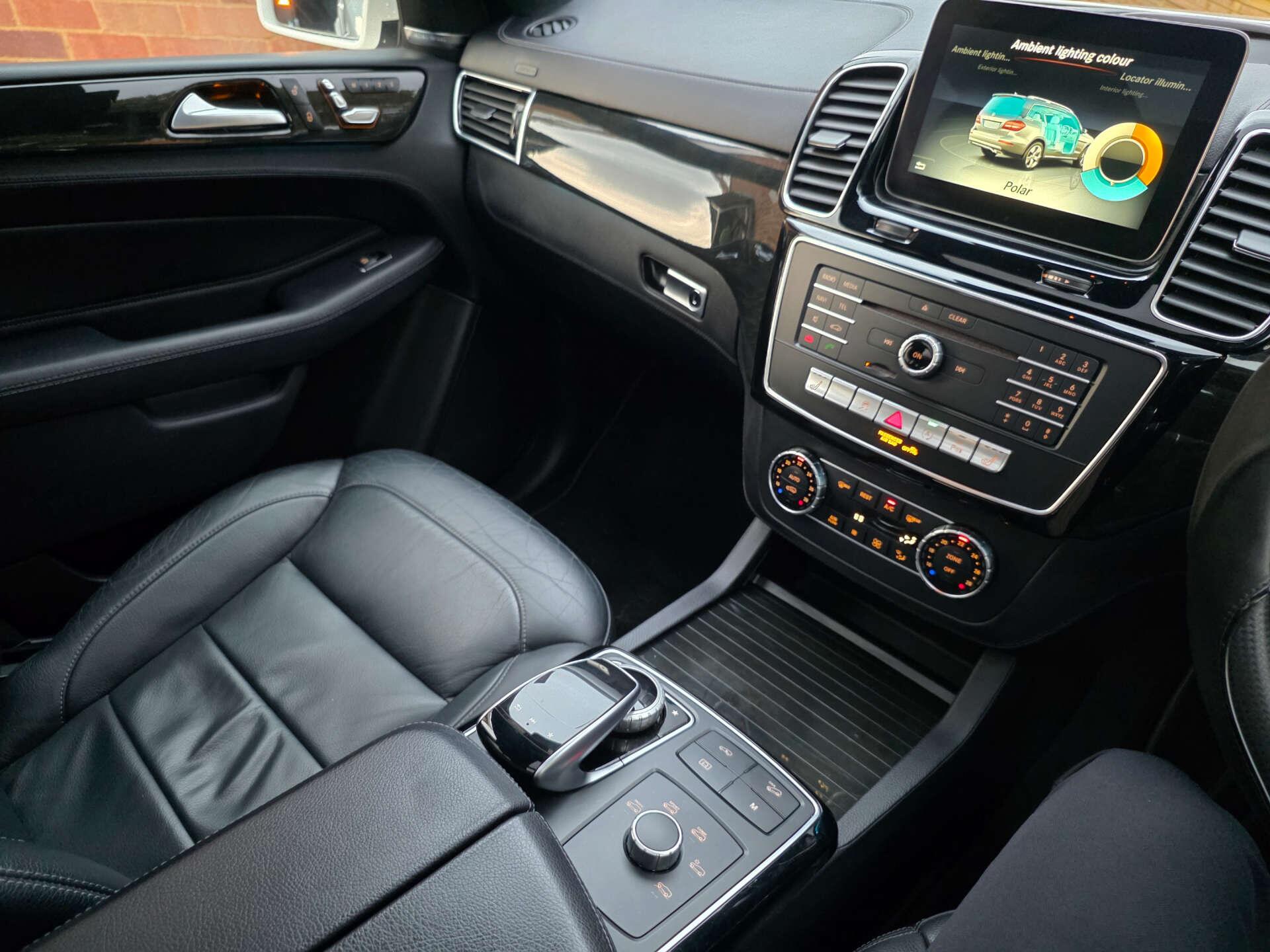 Mercedes-Benz GLS view 26