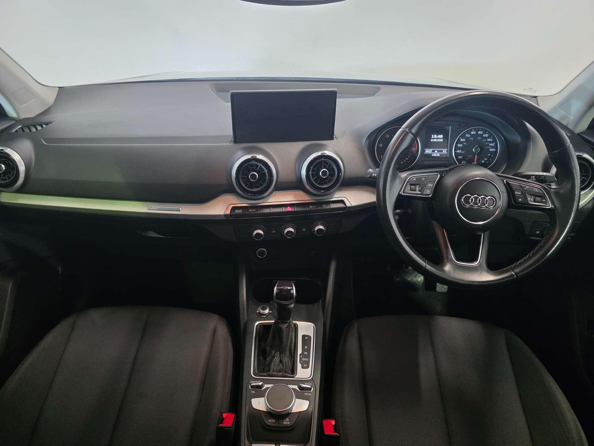 Audi Q2 view 9