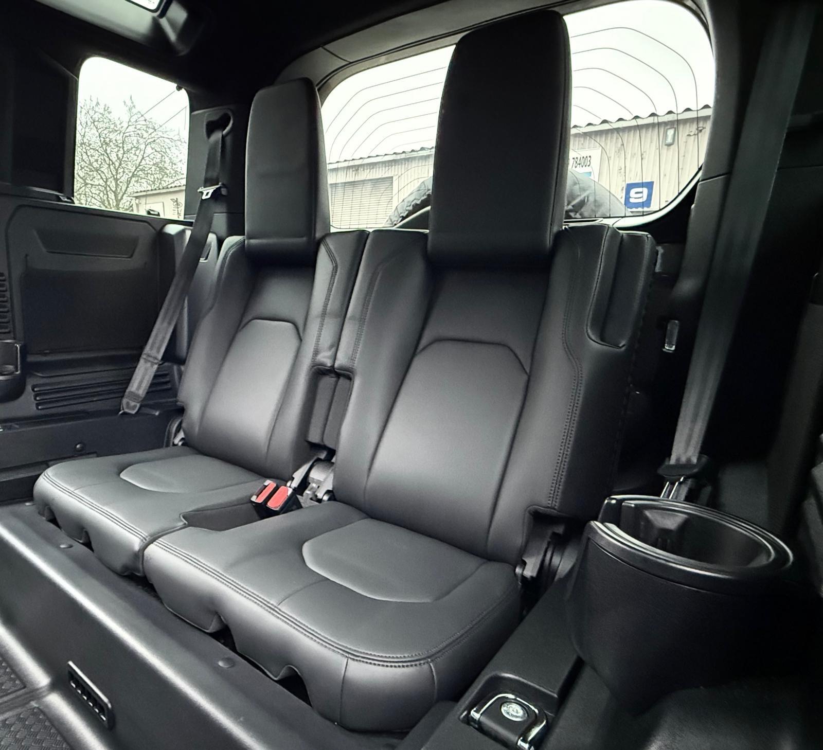 Land Rover Defender view 27