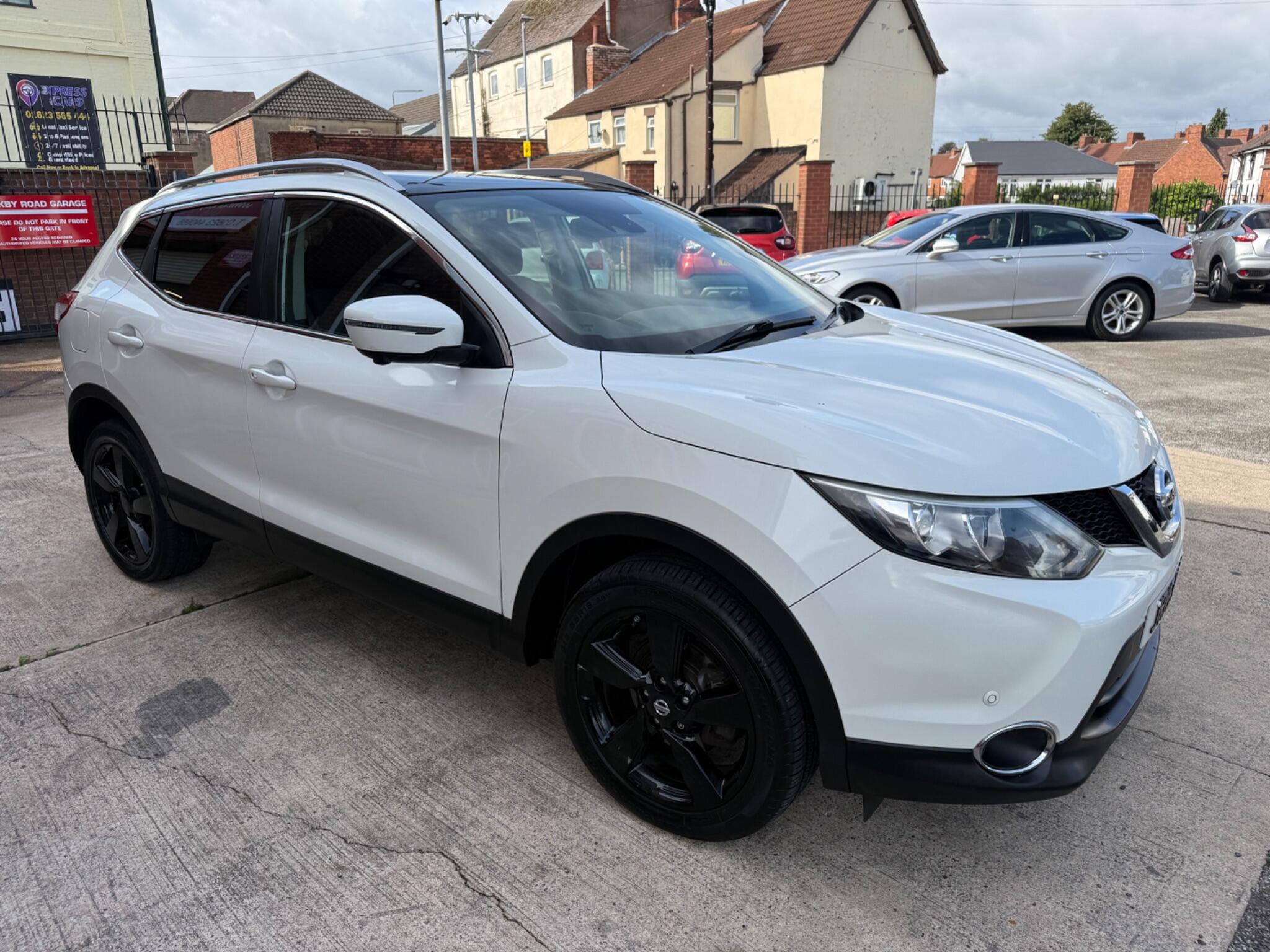 Nissan Qashqai view 2