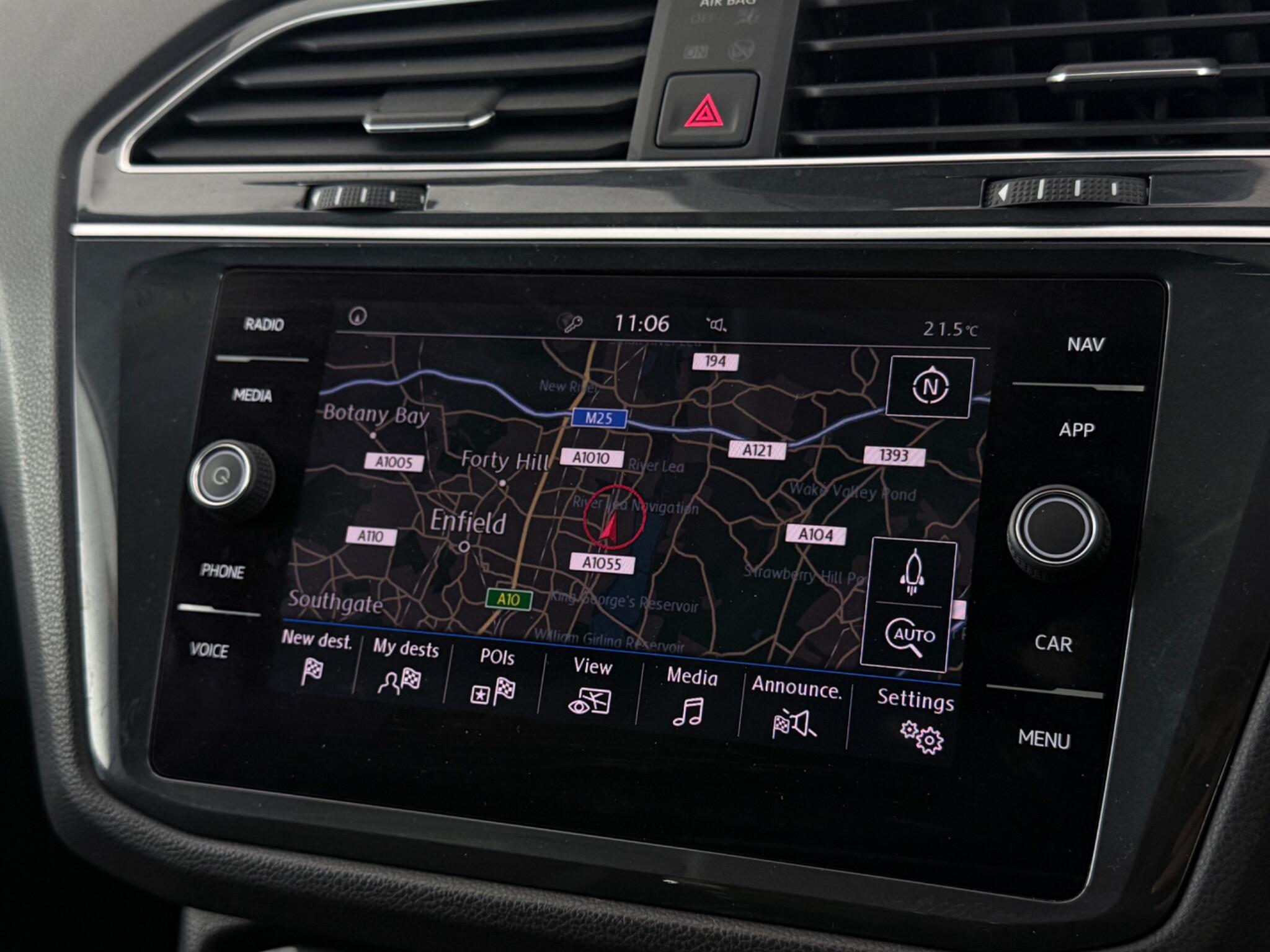 Volkswagen Tiguan view 23