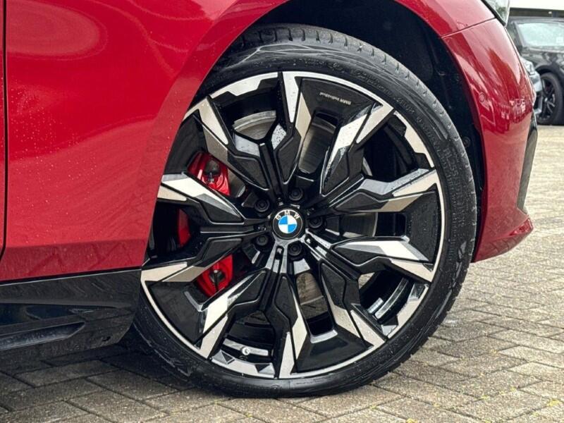 BMW 5 Series view 52