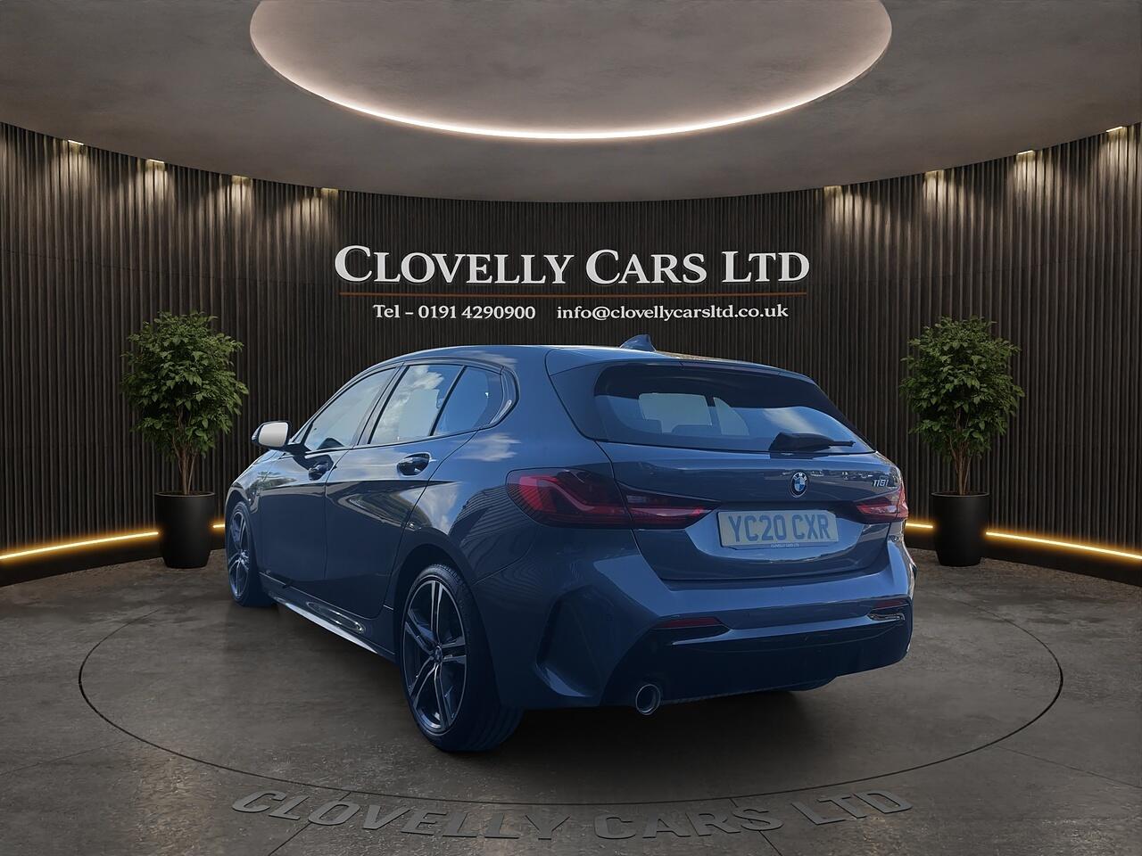 BMW 1 Series view 13