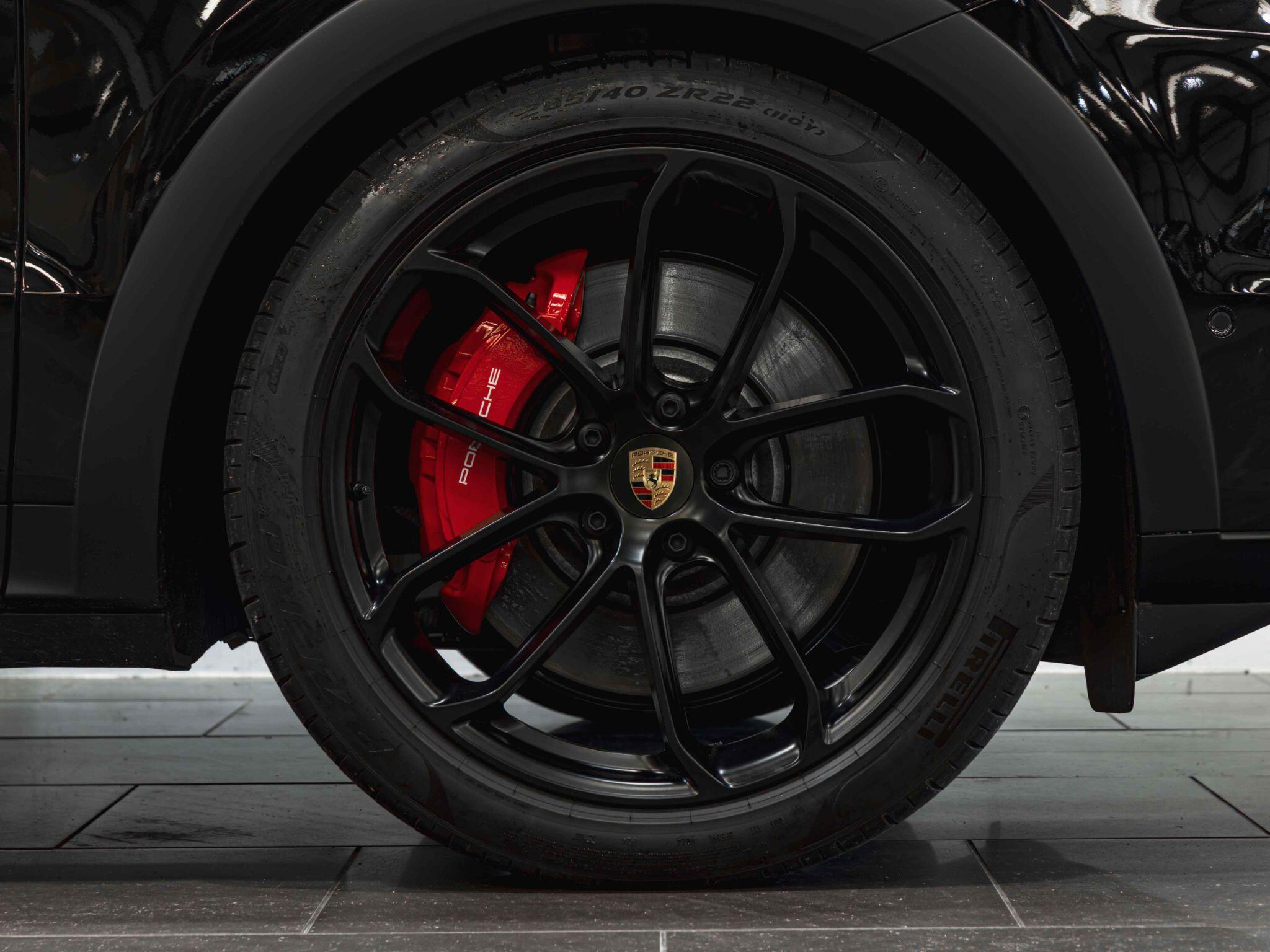 Porsche Cayenne view 7