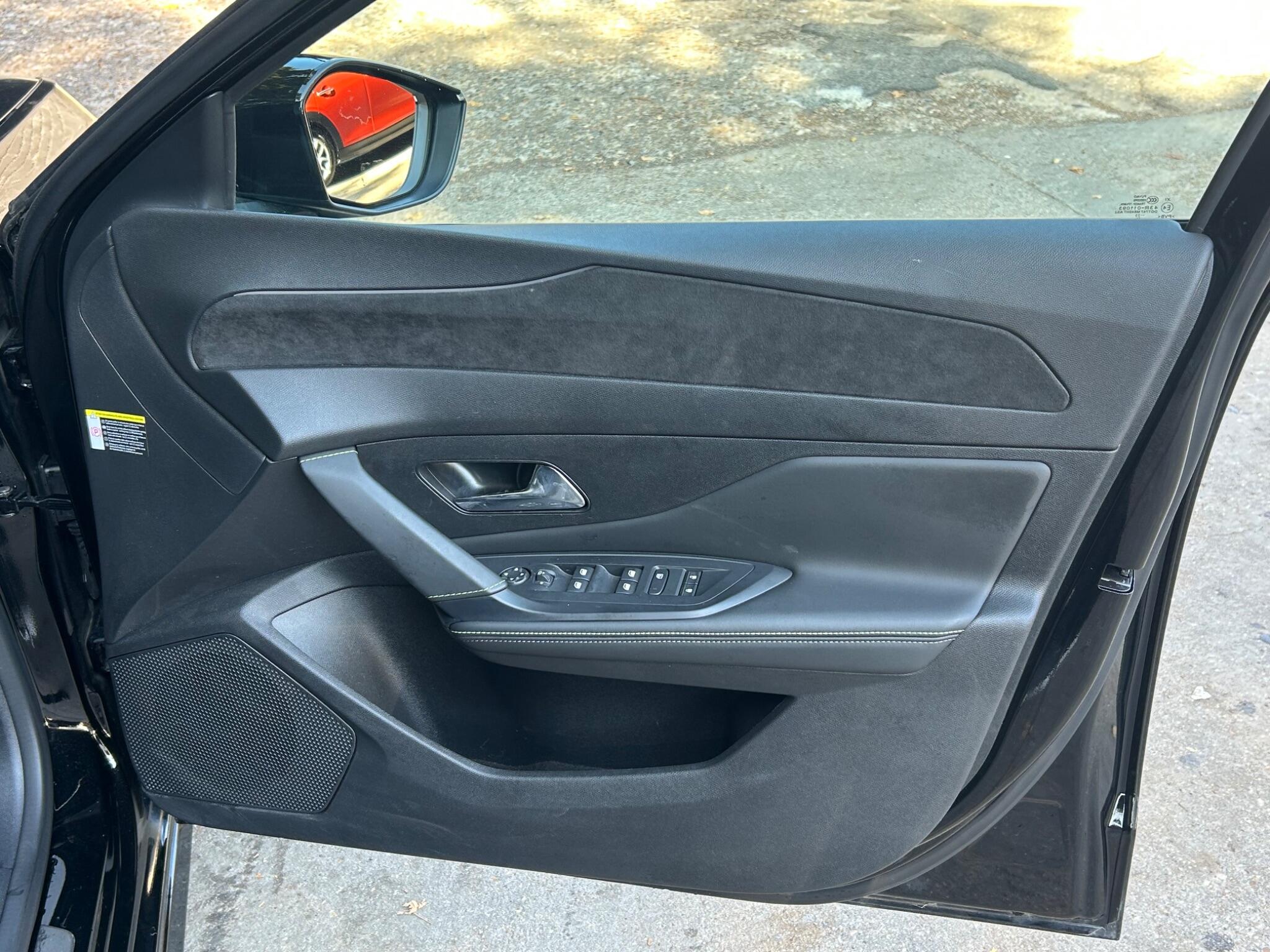 Peugeot 308 view 39