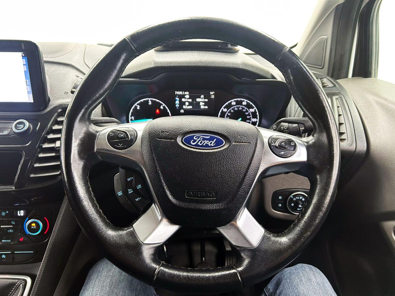 Ford Transit Connect view 16