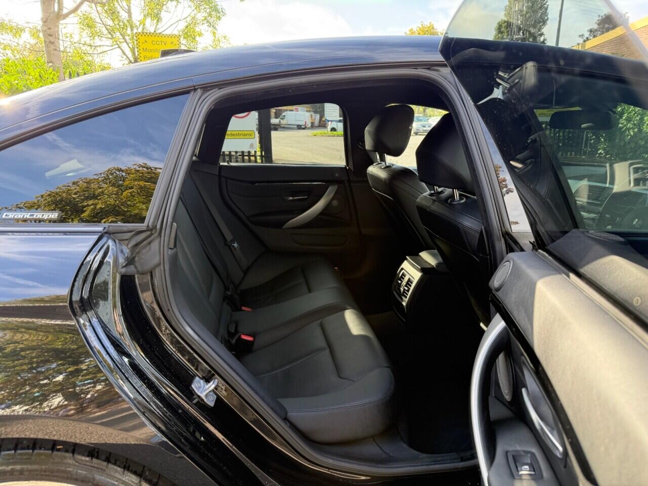 BMW 4 Series view 9