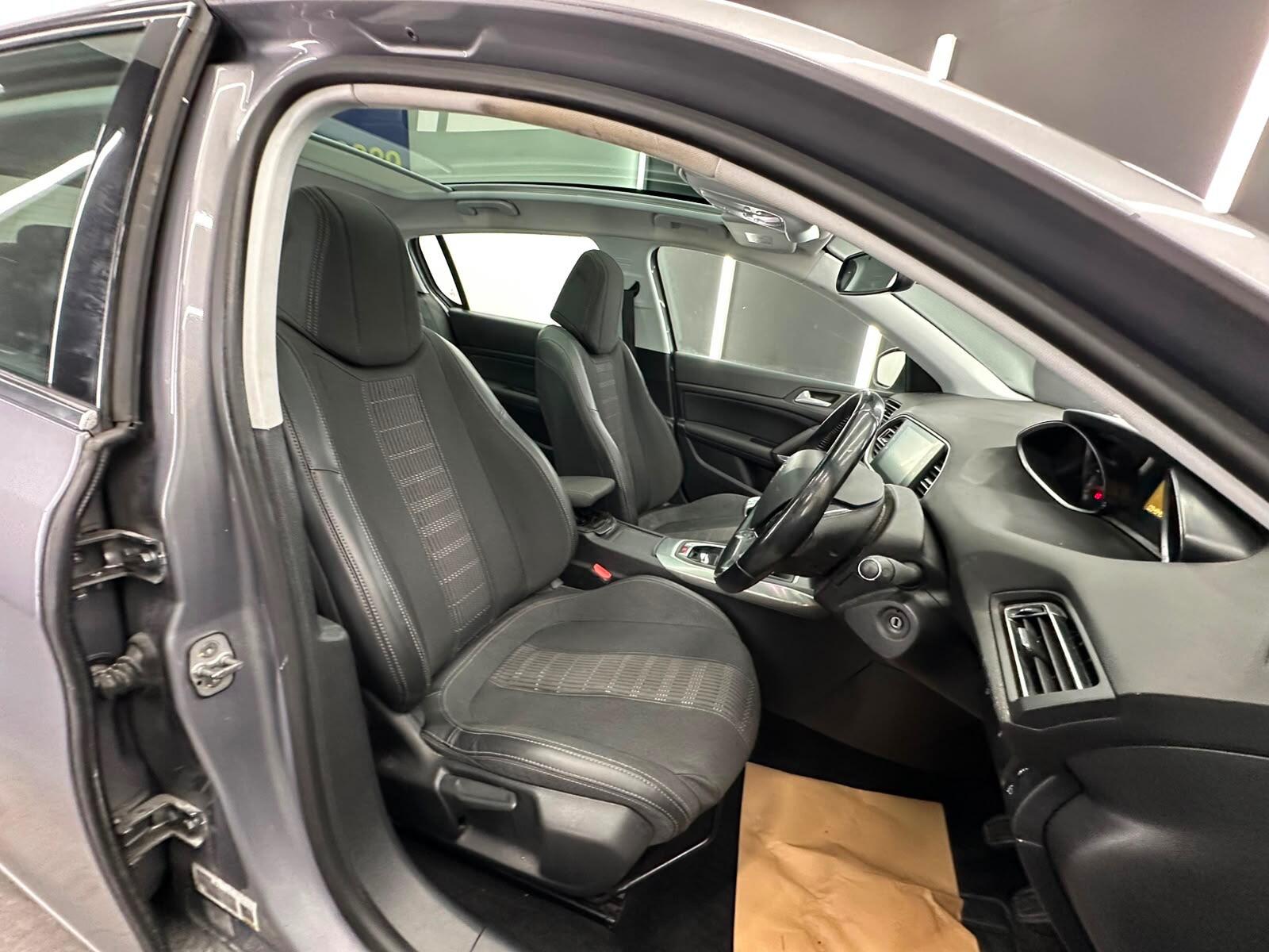 Peugeot 308 view 26