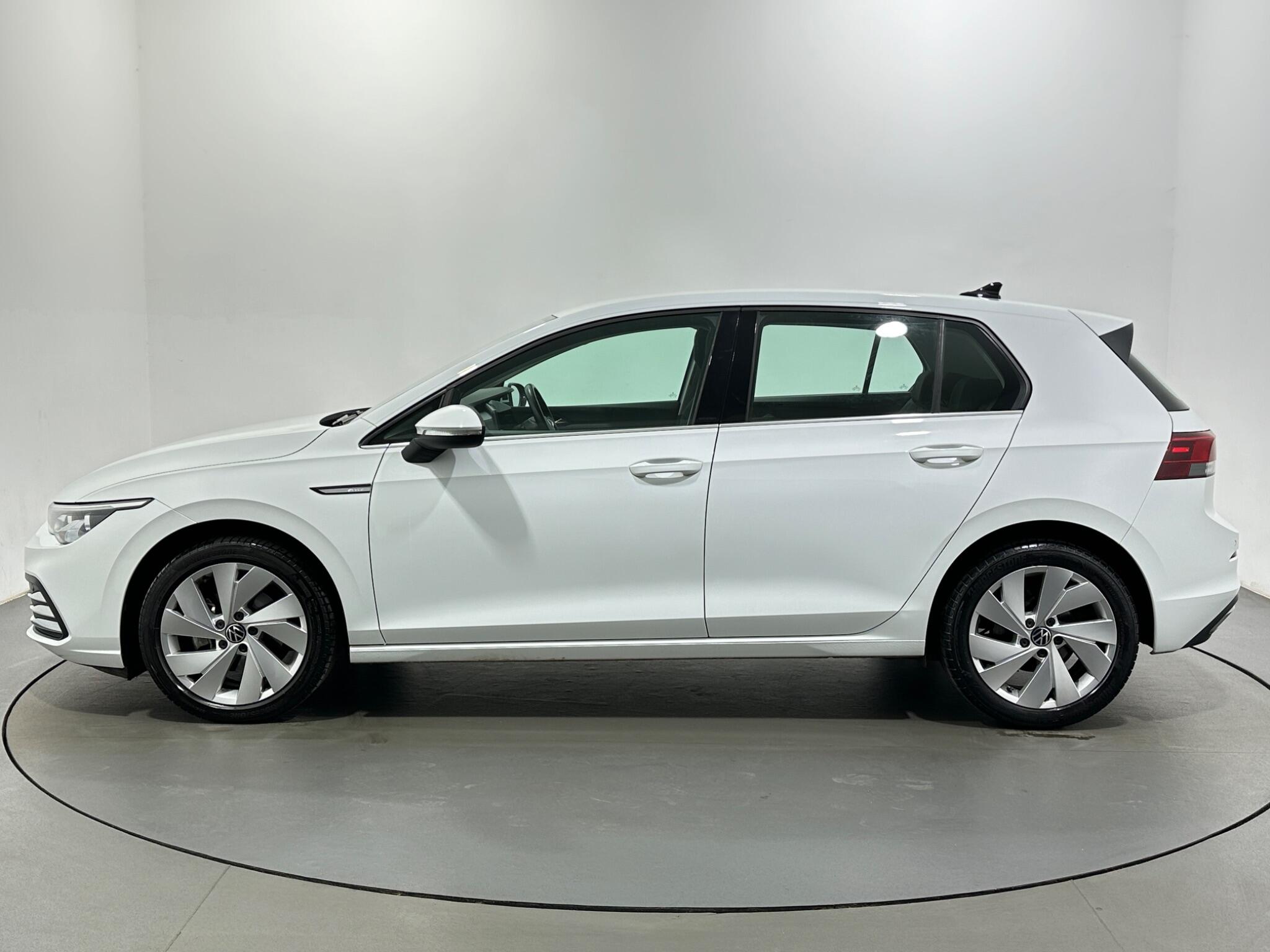Volkswagen Golf view 5