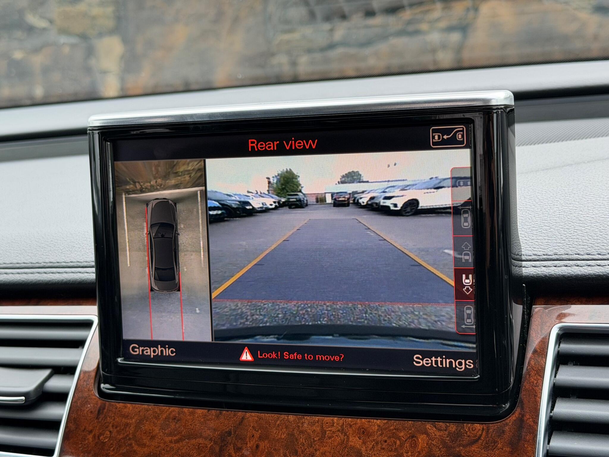Audi A8 view 29