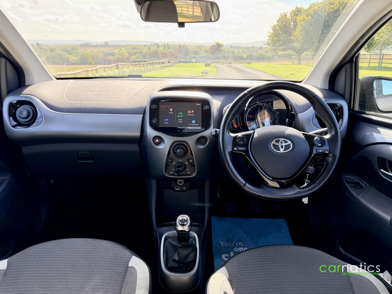 Toyota Aygo view 14