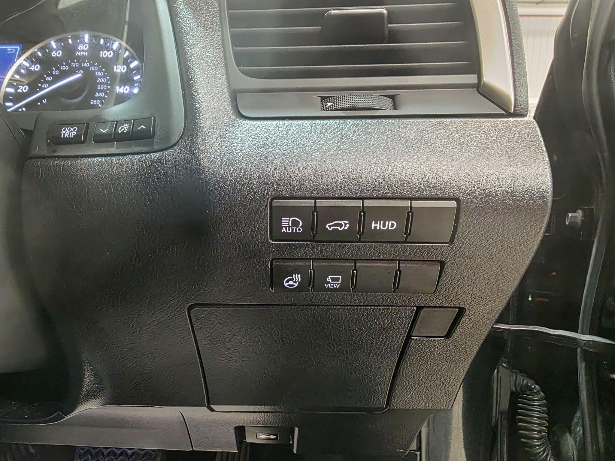 Lexus RX view 24