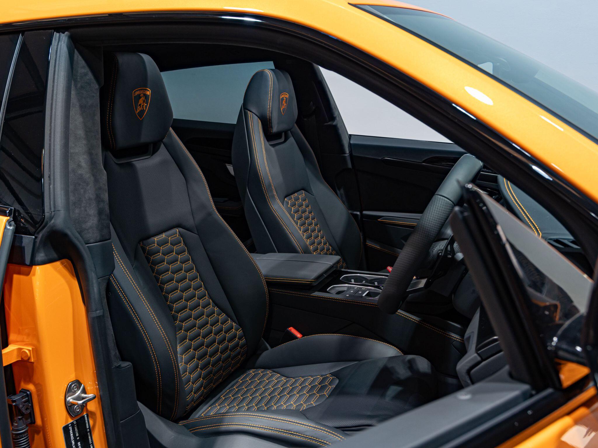 Lamborghini Urus view 2