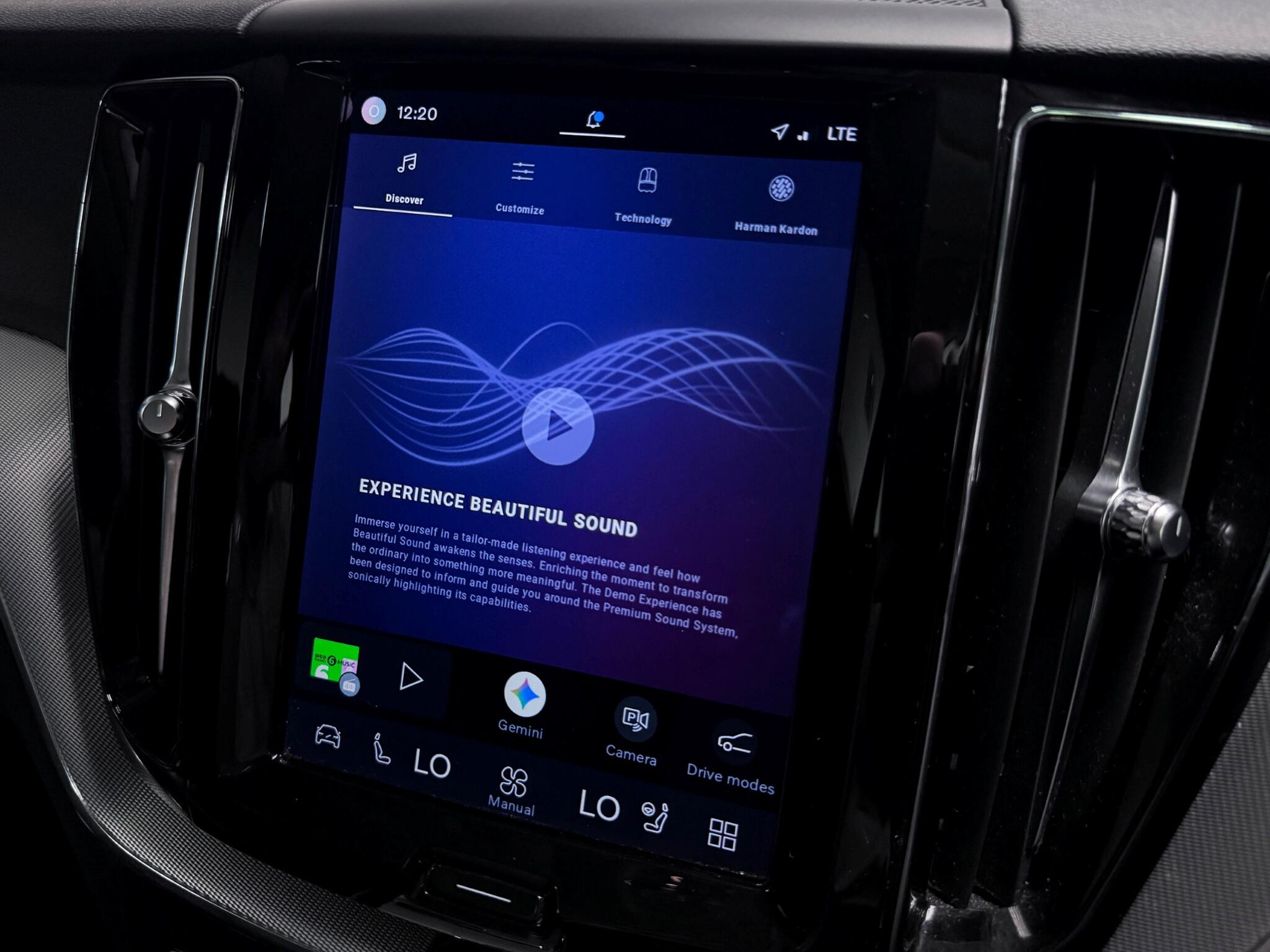Volvo XC60 view 52