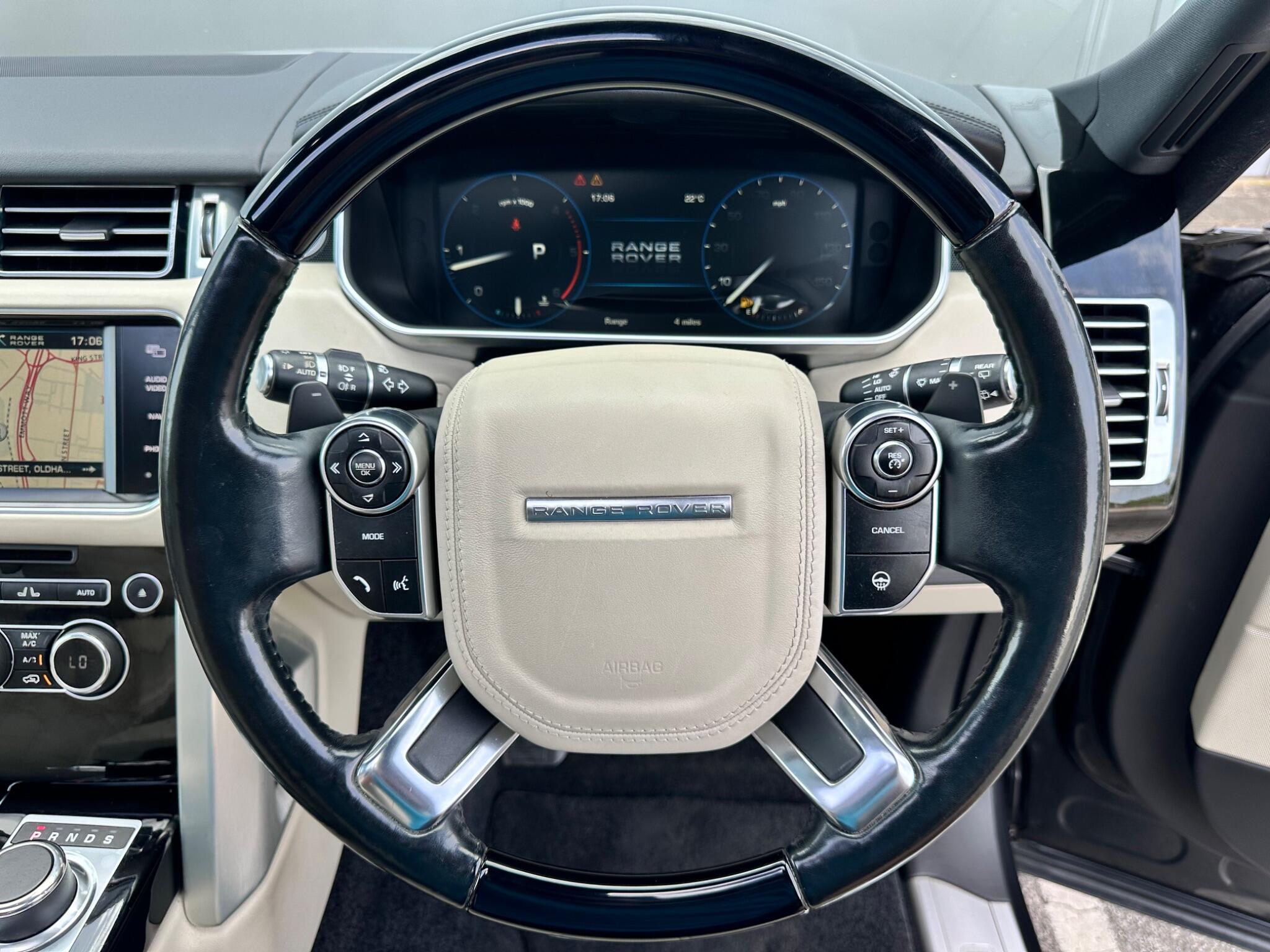 Land Rover Range Rover view 15