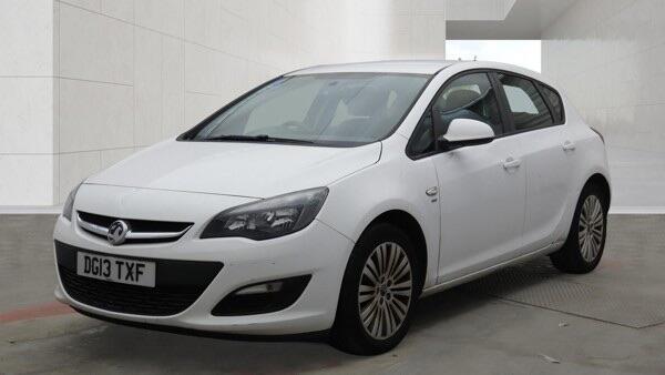 Vauxhall Astra view 4