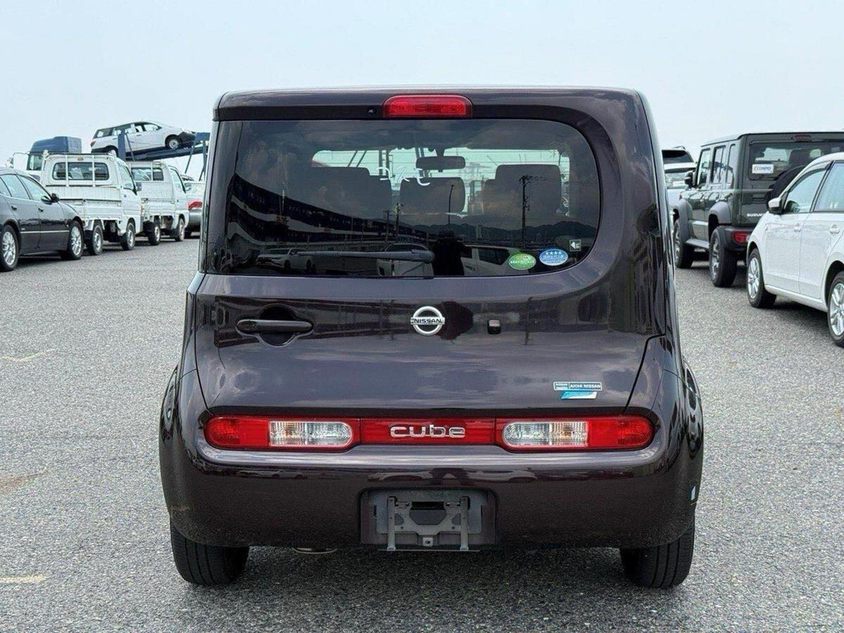 Nissan Cube view 8