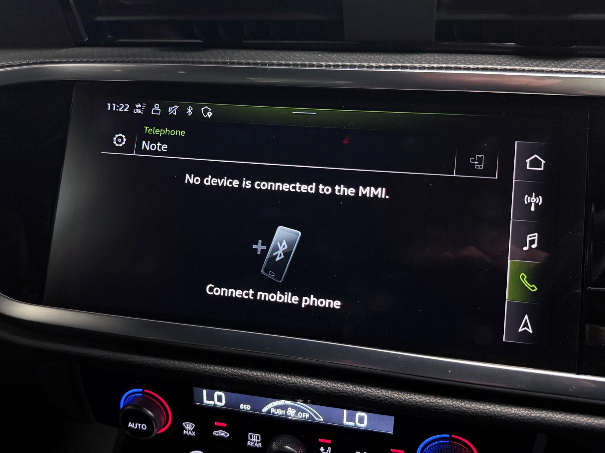 Audi Q3 view 45