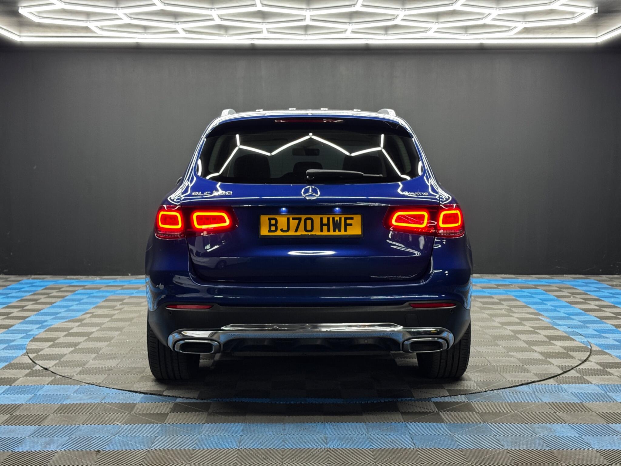 Mercedes-Benz GLC view 6