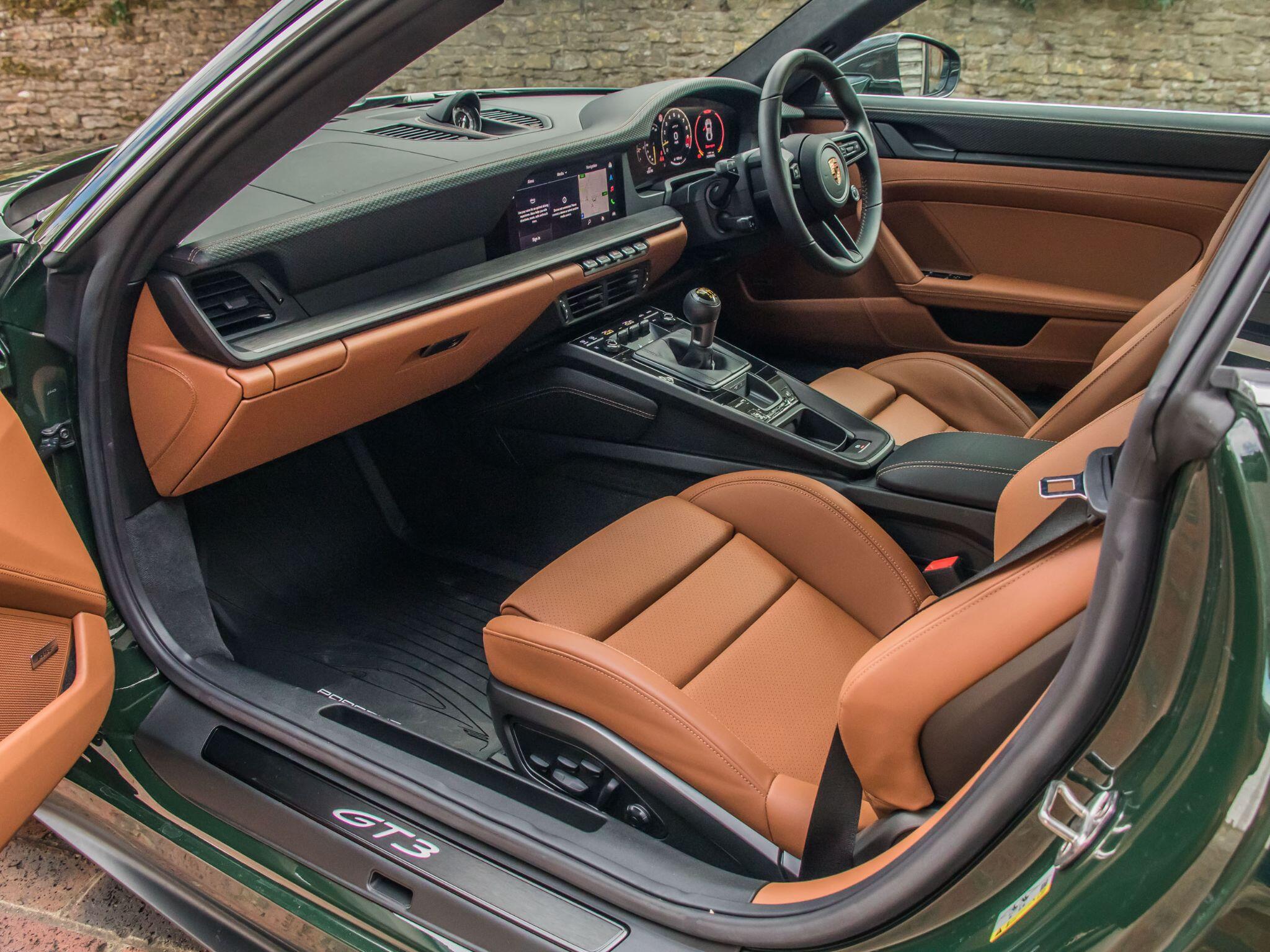 Porsche 911 view 20