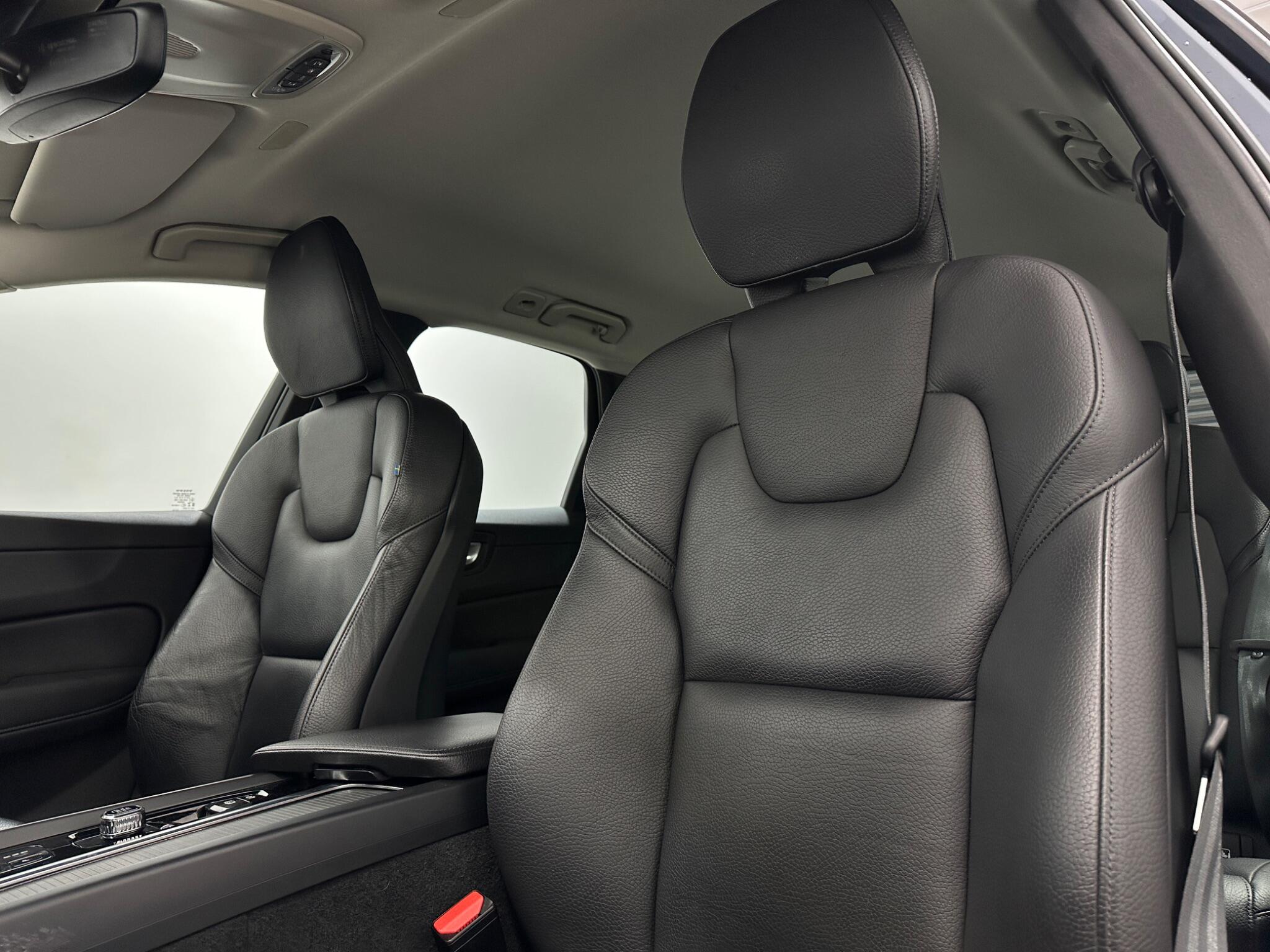 Volvo XC60 view 36