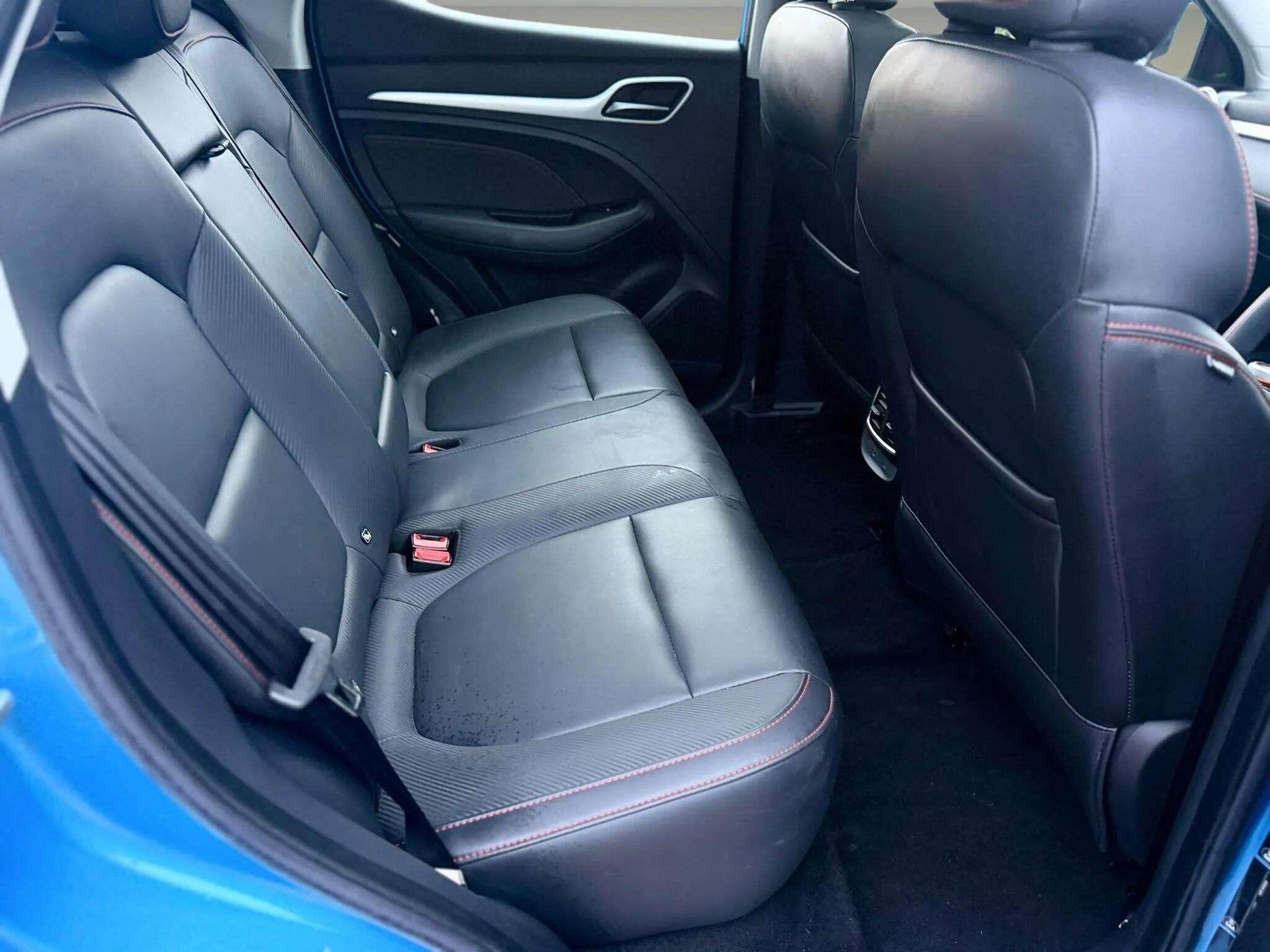 MG MG ZS view 34
