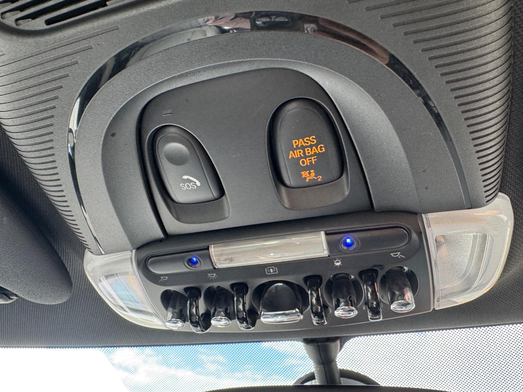 Mini Hatch view 35