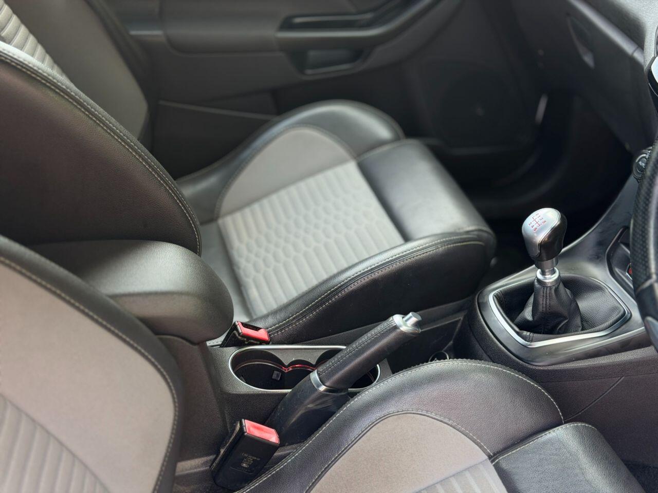 Ford Fiesta view 9