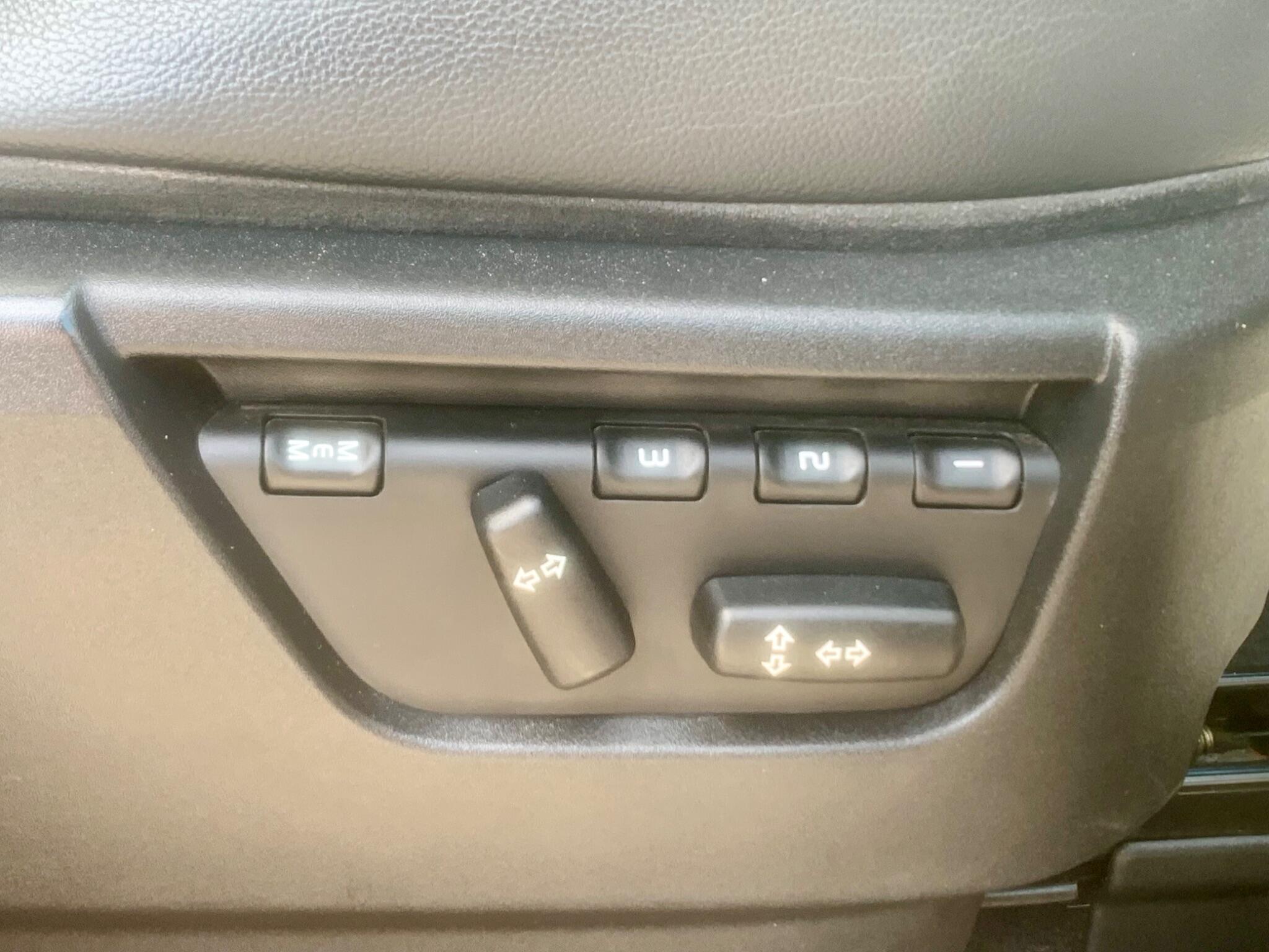 Land Rover Freelander 2 view 24