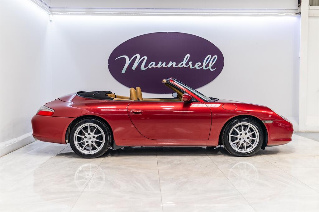 Porsche 911 view 2