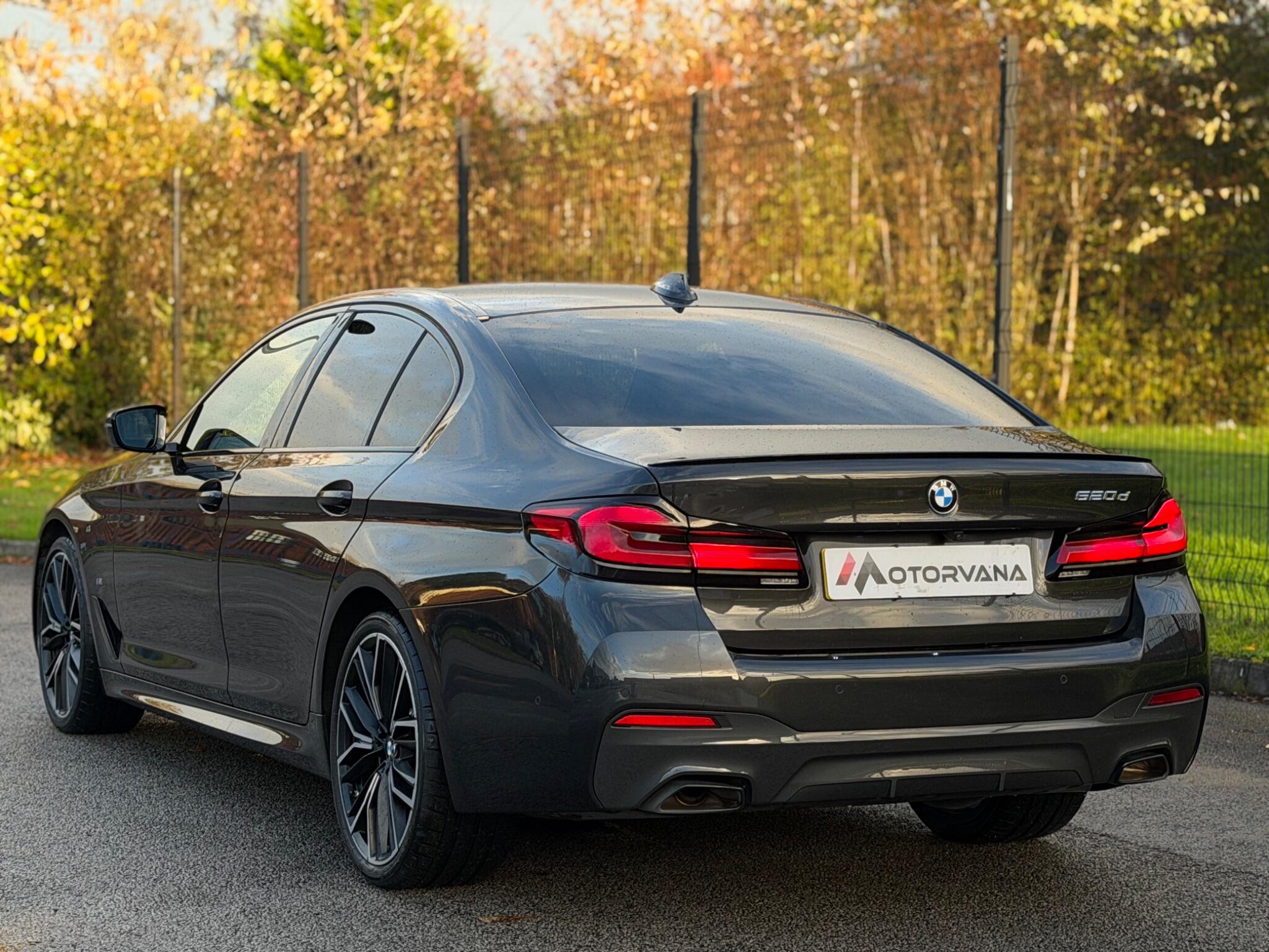 BMW 5 Series view 7