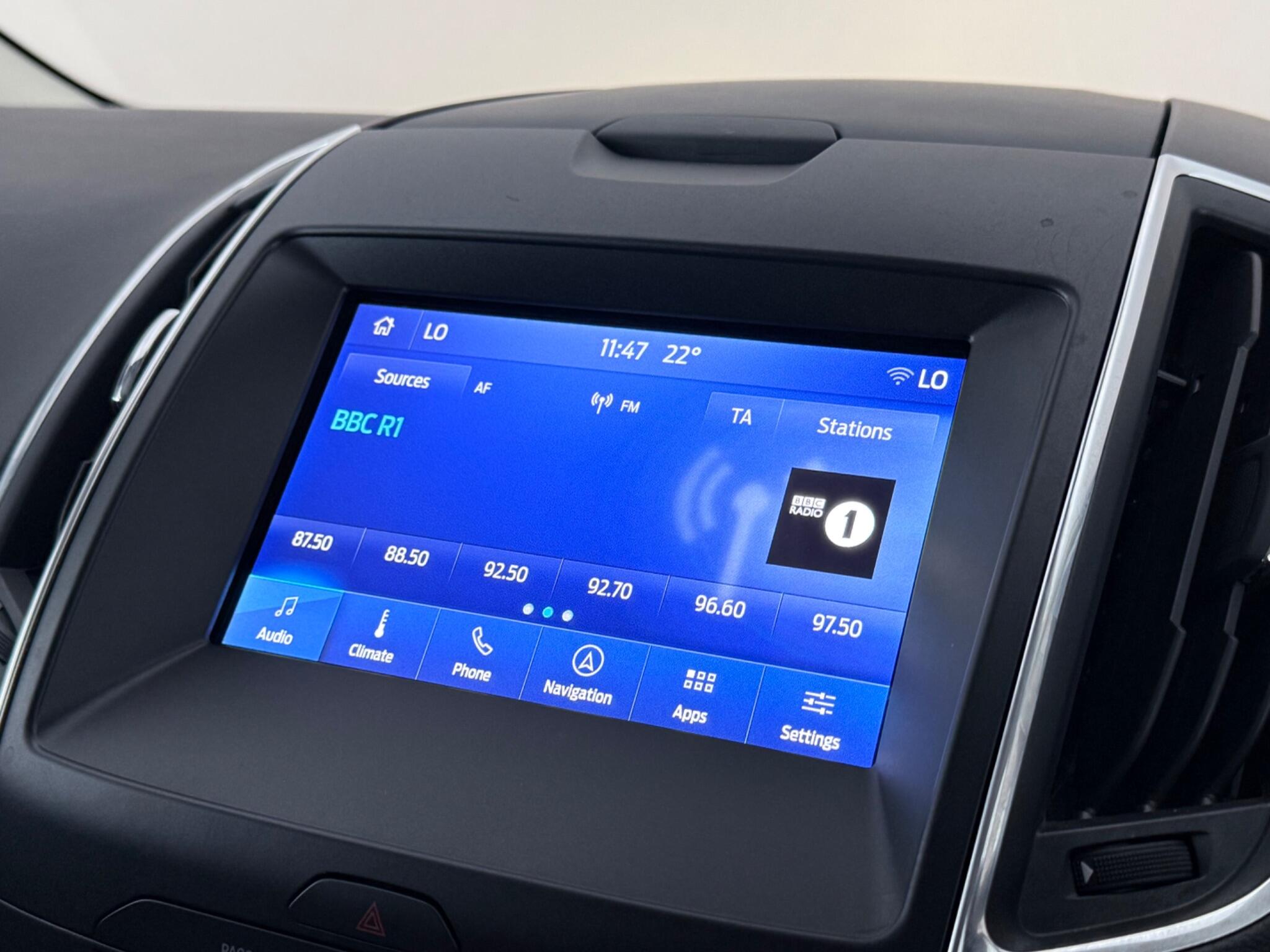 Ford Galaxy view 25