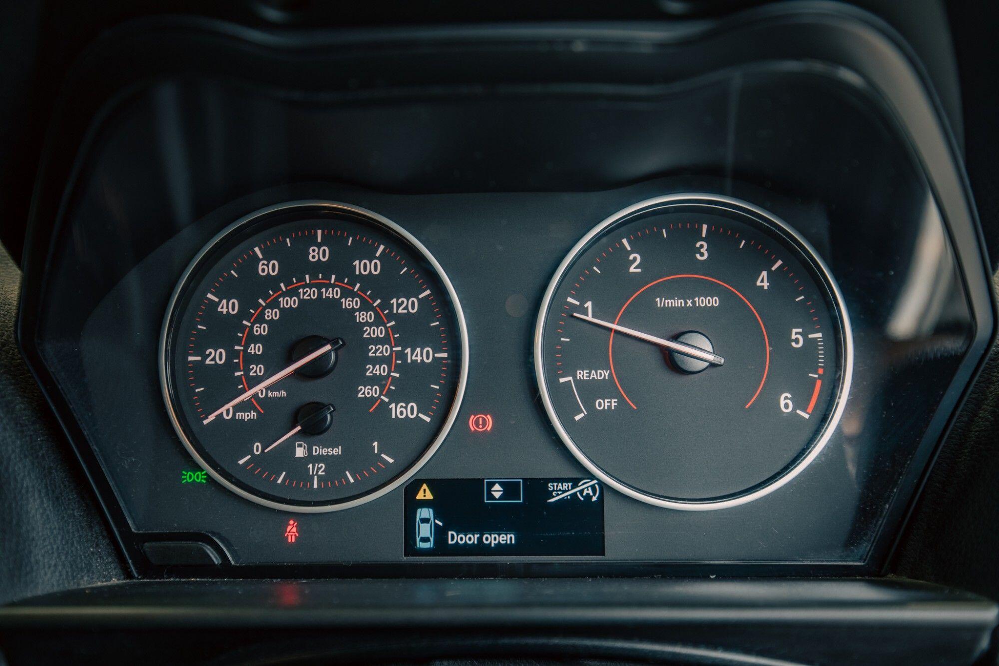 BMW 2 Series view 18